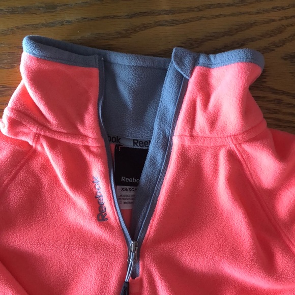 Reebok workout sweatshirt - Picture 2 of 3